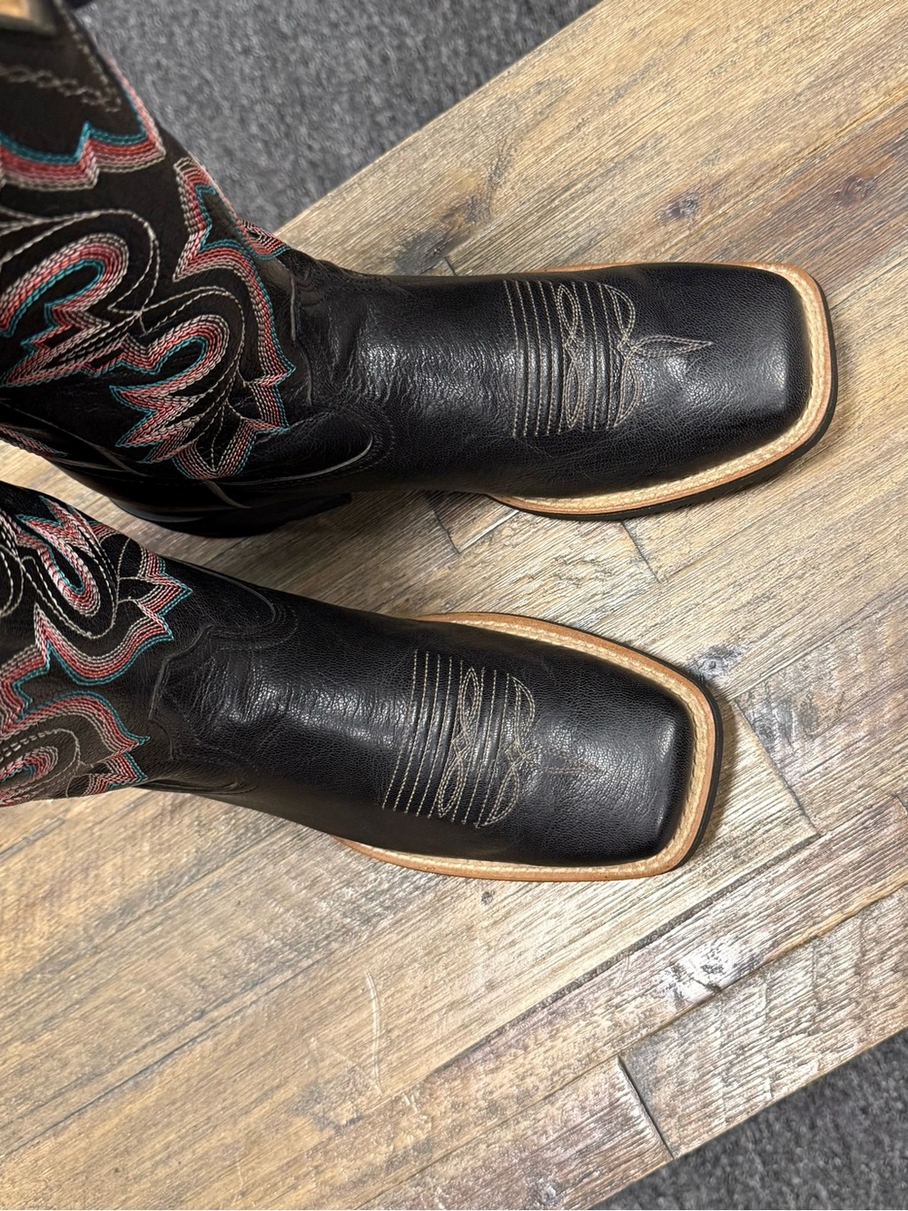 ARIAT WOMEN'S BREAKOUT JACKAL WESTERN BOOTS - BLACK SQUARE TOE SIZE 9.5 - Picture 4 of 7